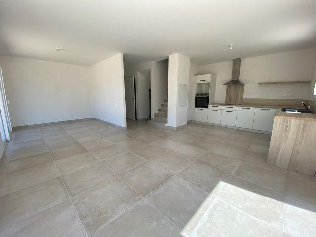 Maison - 80 m² - 4 pièces