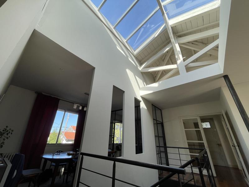 Villa - 238 m² - 6 pièces