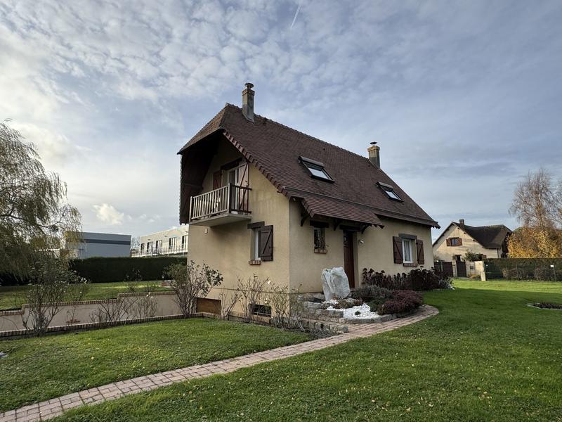 Maison - 96 m² - 4 pièces