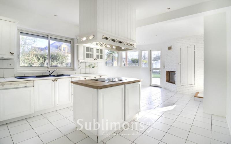 Maison - 175 m² - 6 pièces