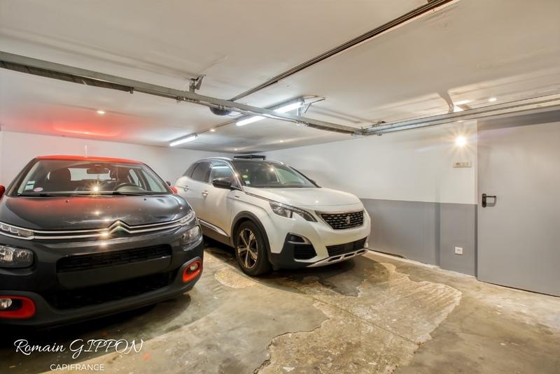 Maison - 212 m² - 9 pièces