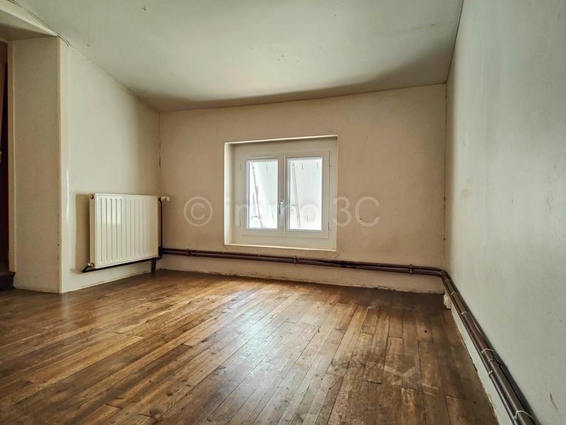 Maison en pierre - 190 m² - 8 pièces