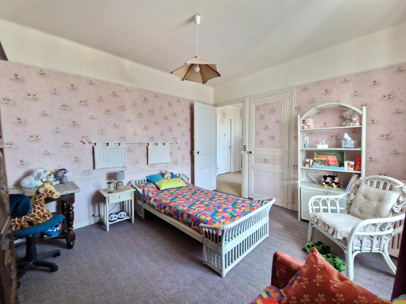 Maison - 195 m² - 7 pièces