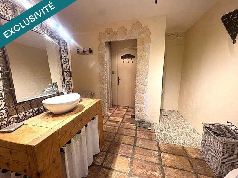 Appartement - 100 m² - 5 pièces