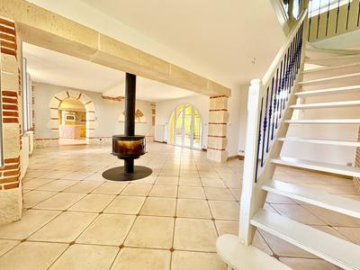 Villa - 166 m² - 6 pièces