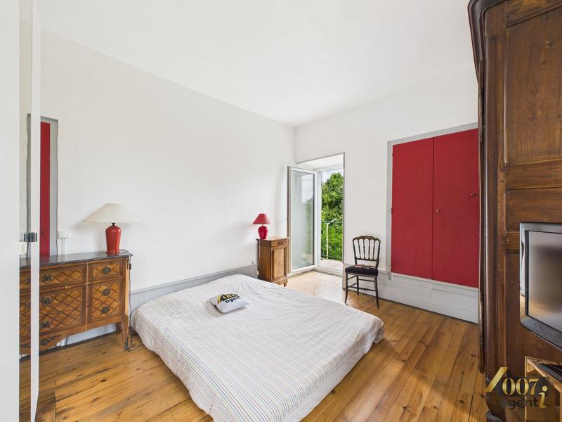 Maison - 121 m² - 8 pièces