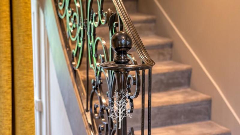 Demeure - 300 m² - 7 pièces