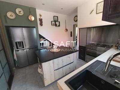 Maison - 220 m² - 7 pièces