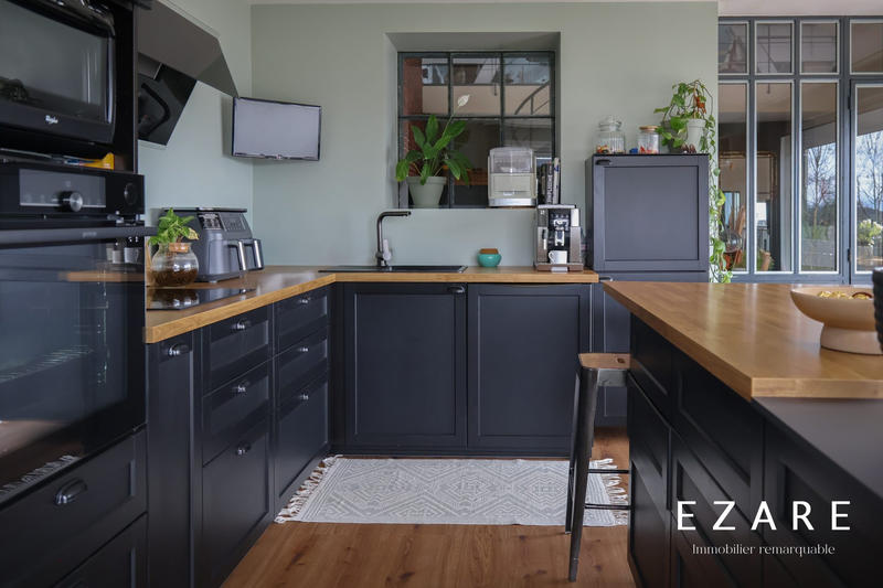 Maison - 210 m² - 5 pièces