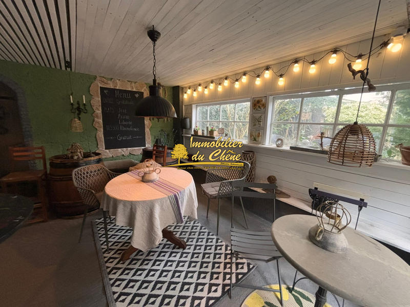 Maison - 200 m² - 9 pièces