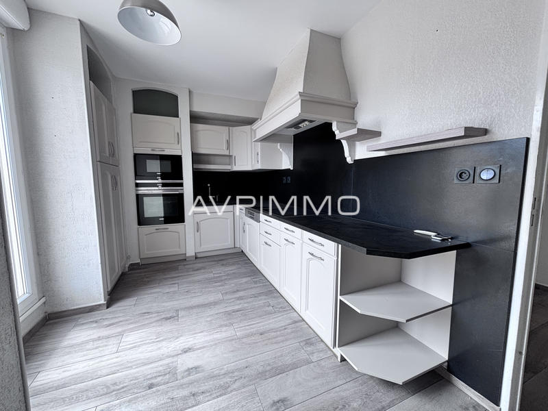 Appartement - 120 m² - 5 pièces