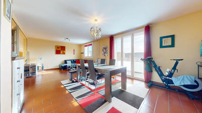Appartement - 93 m² - 5 pièces
