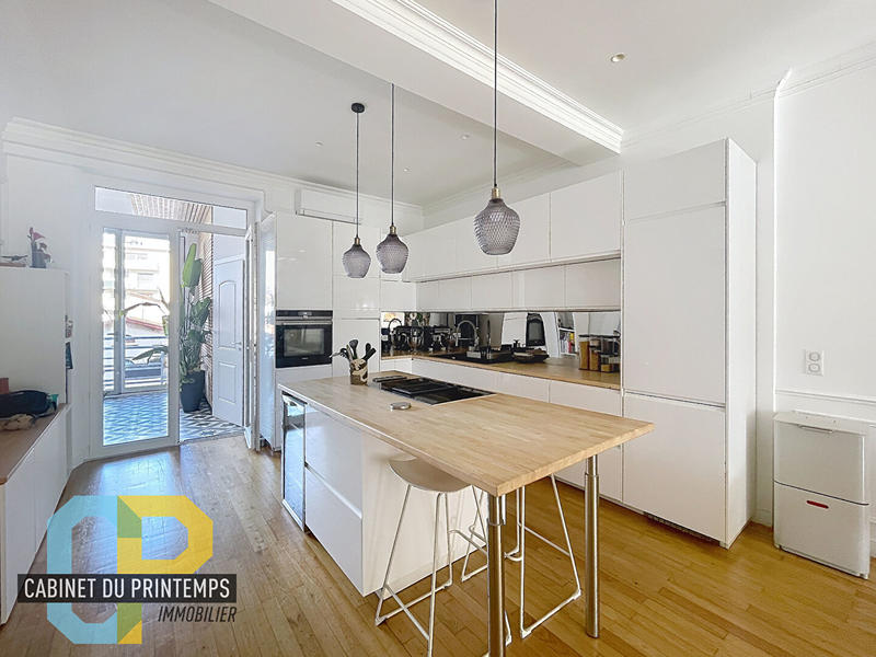 Appartement - 112 m² - 3 pièces