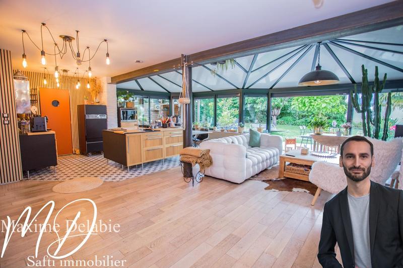 Maison - 180 m² - 8 pièces