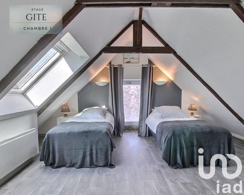 Maison - 218 m² - 10 pièces