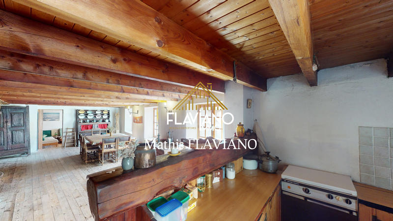 Maison - 179 m² - 8 pièces