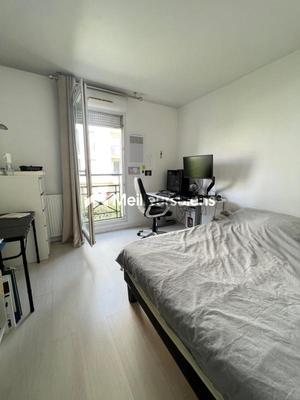 Appartement - 93 m² - 5 pièces