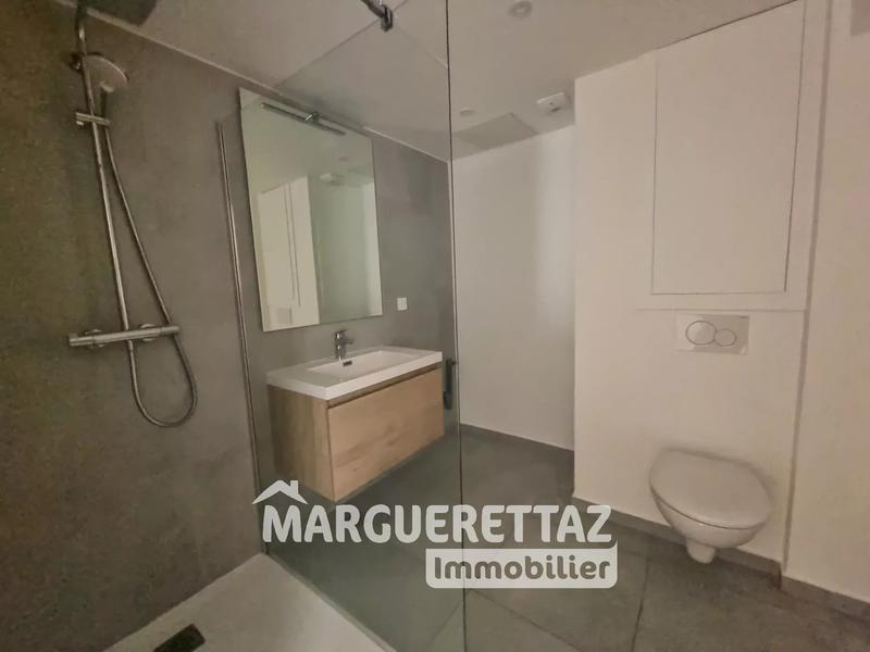 Appartement - 93 m² - 4 pièces
