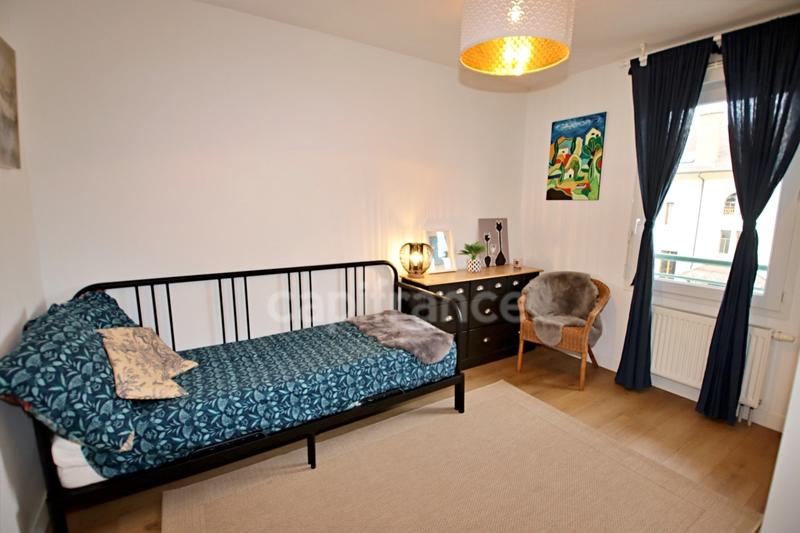 Appartement - 79 m² - 4 pièces