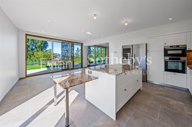 Appartement - 282 m² - 6 pièces