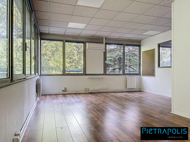 Bureau - 97 m² - 3 pièces