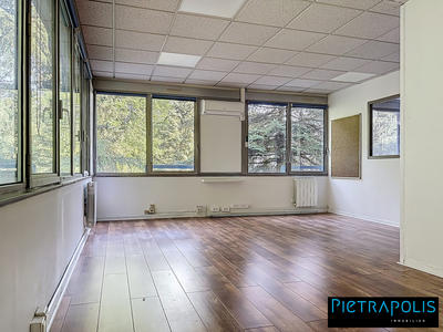 Bureau - 97 m² - 3 pièces