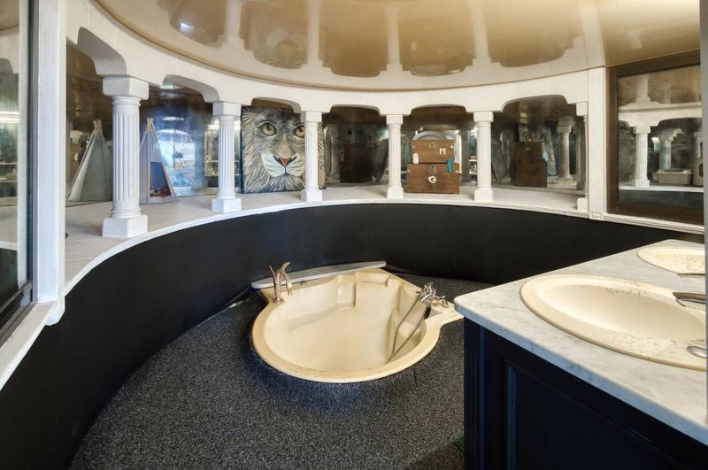 Villa - 347 m² - 9 pièces