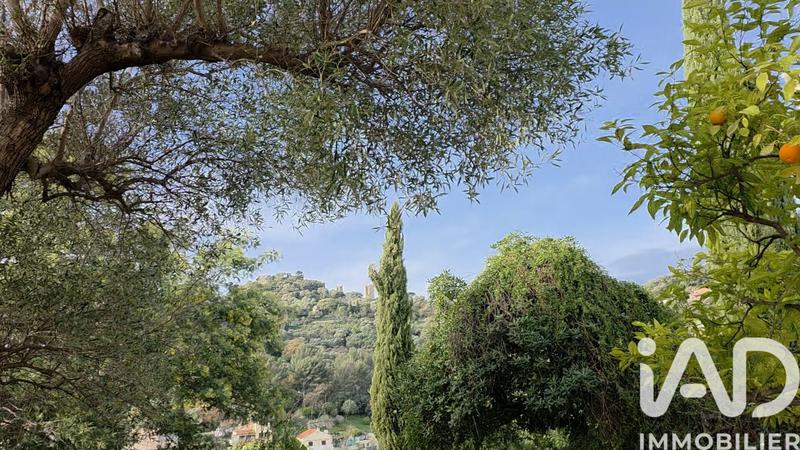 Appartement - 90 m² - 3 pièces