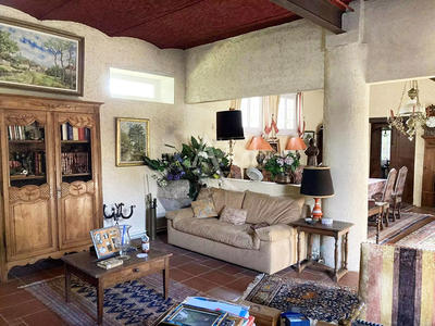 Maison - 281 m² - 9 pièces