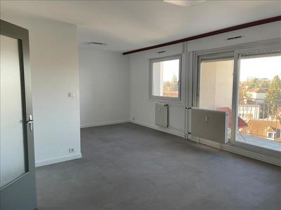 Appartement - 80 m² - 3 pièces