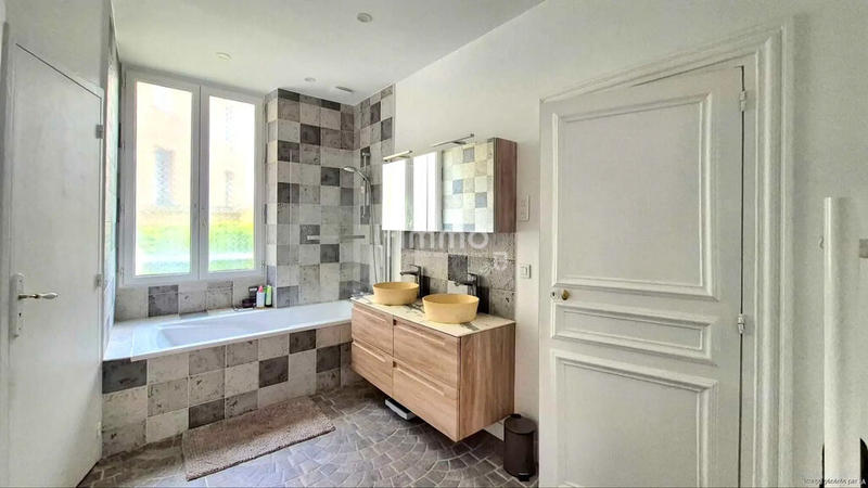 Appartement - 84 m² - 4 pièces