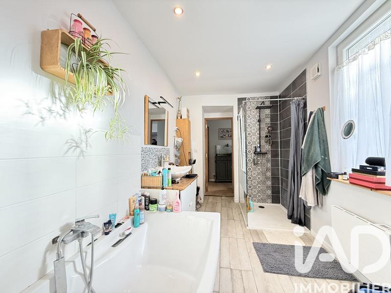 Maison - 101 m² - 4 pièces