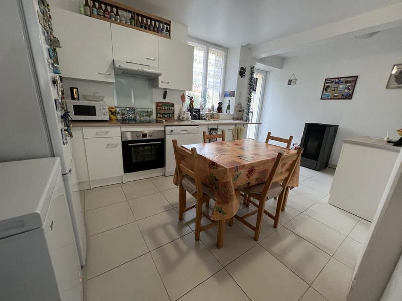 Maison - 90 m² - 6 pièces