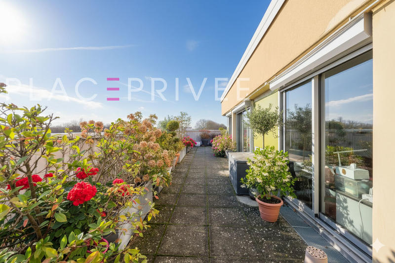 Appartement - 81 m² - 3 pièces