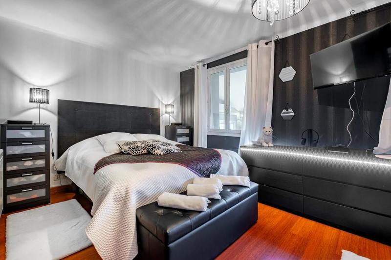 Villa - 169 m² - 6 pièces