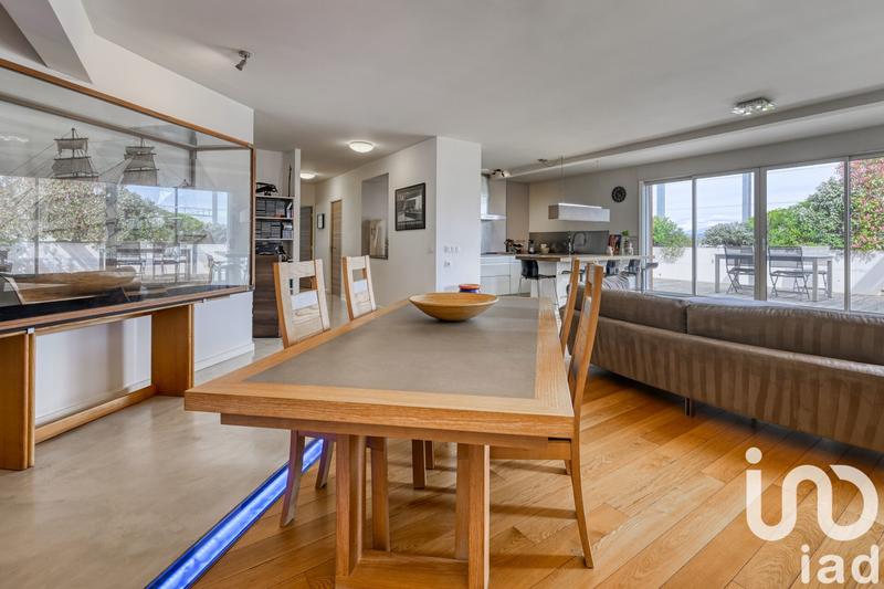 Appartement - 162 m² - 6 pièces