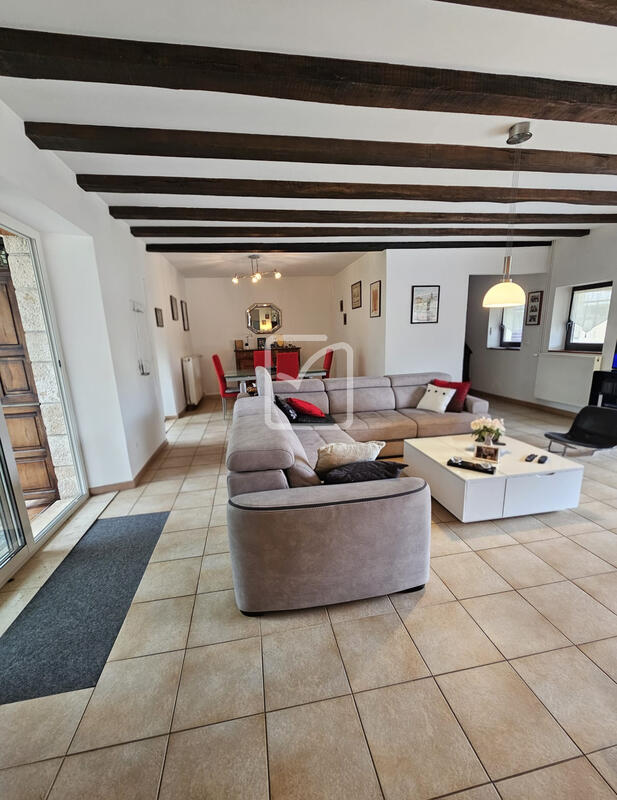 Maison - 175 m² - 5 pièces