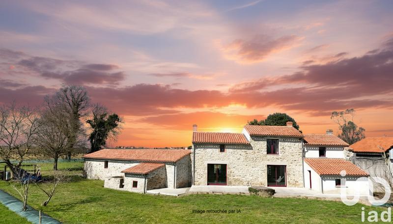 Maison - 200 m² - 8 pièces