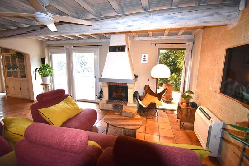 Maison - 235 m² - 8 pièces