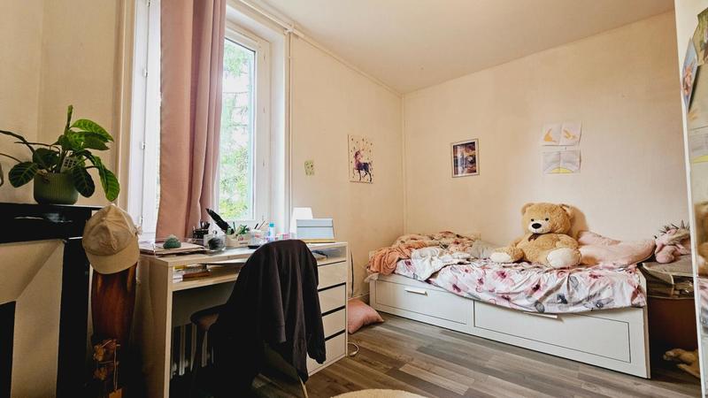 Maison - 206 m² - 8 pièces