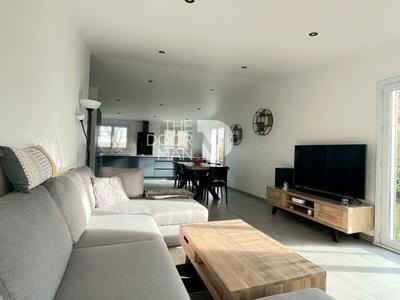 Maison - 89 m² - 5 pièces