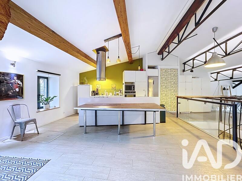 Maison - 297 m² - 7 pièces