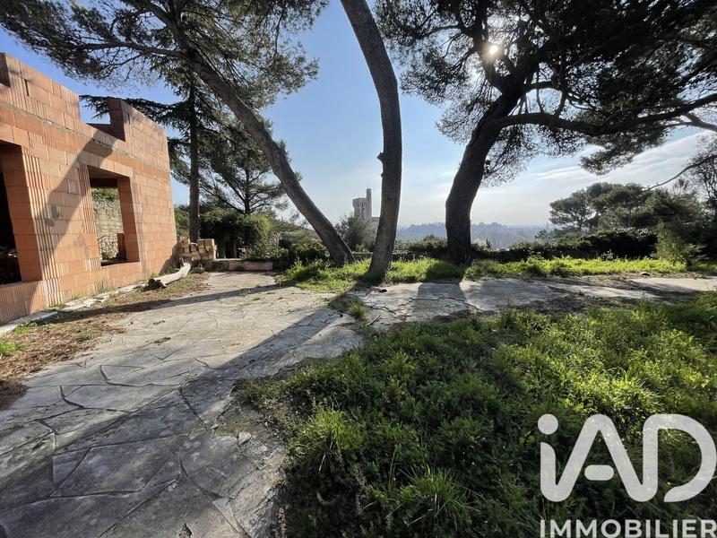 Maison - 260 m² - 5 pièces