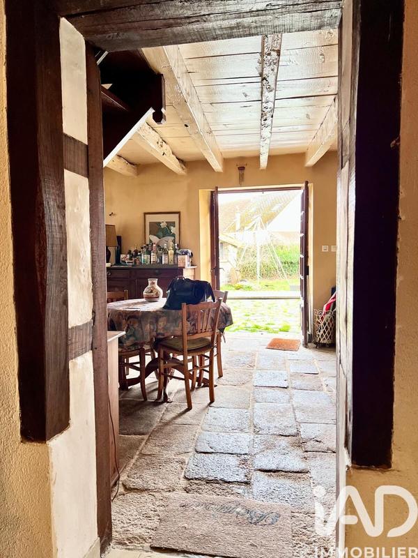 Maison - 208 m² - 9 pièces