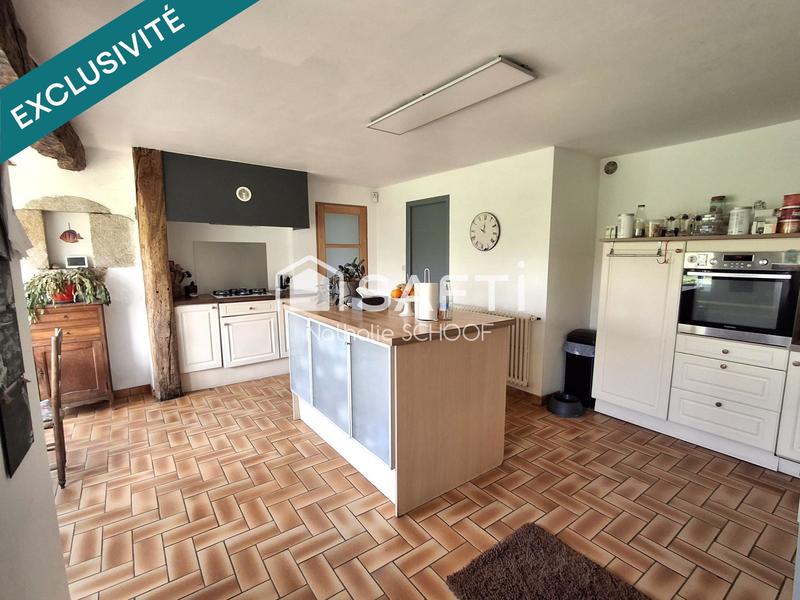 Maison - 215 m² - 7 pièces