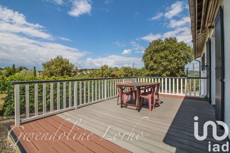 Maison - 225 m² - 7 pièces