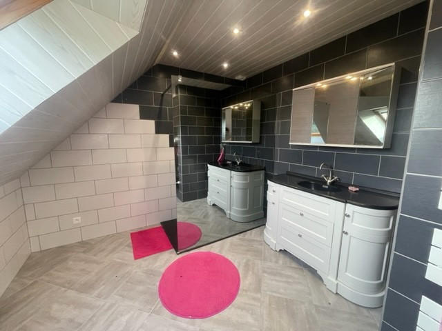 Maison - 136 m² - 6 pièces