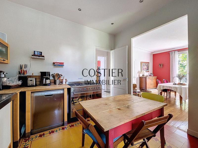 Maison ancienne - 195 m² - 8 pièces