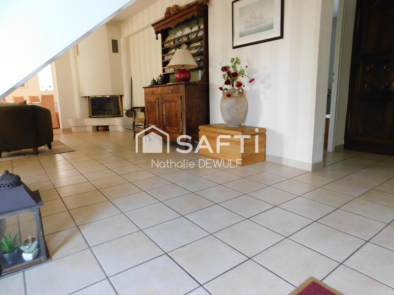 Maison - 225 m² - 8 pièces