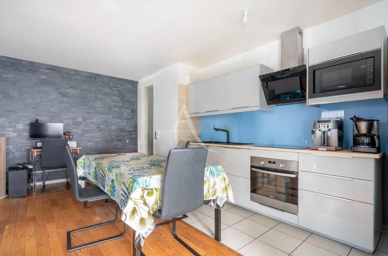 Appartement - 83 m² - 4 pièces